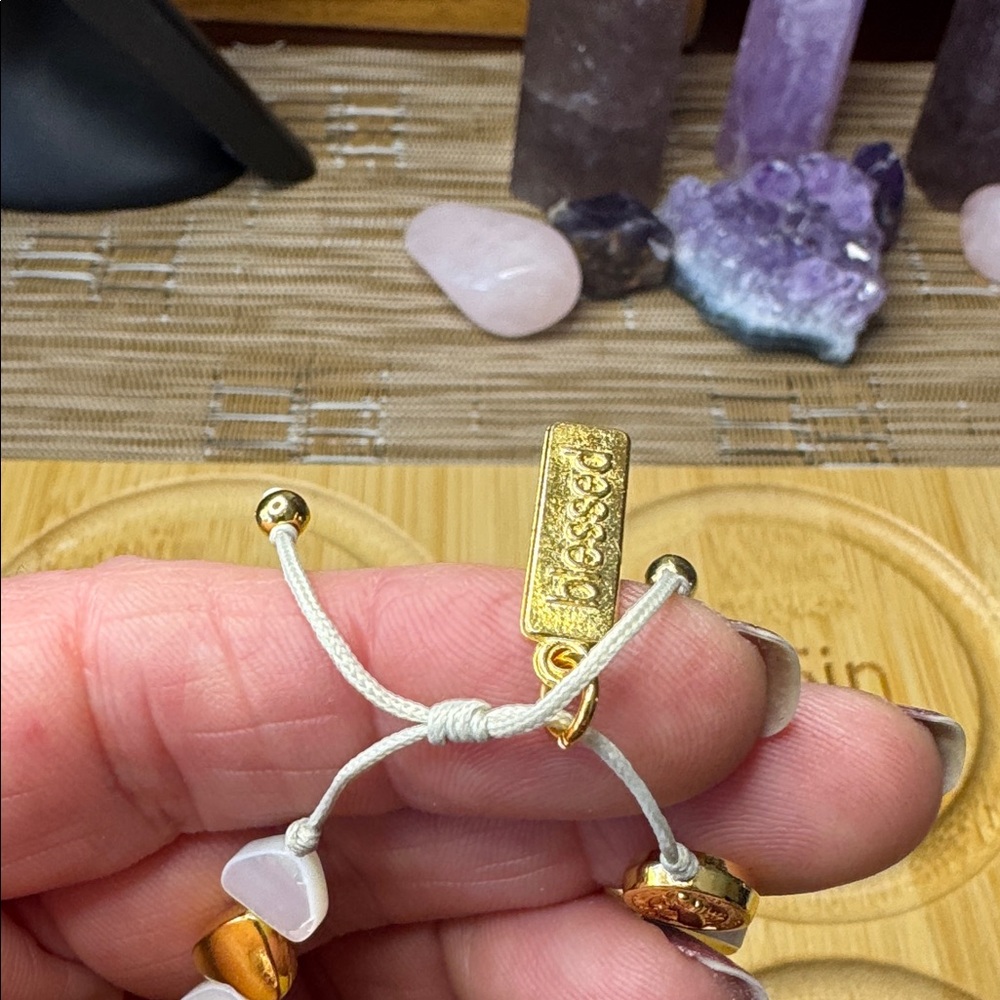 Sisters of The Heart Mother of Pearl & Gold tone Hearts Bracelet - Picture 7 of 13